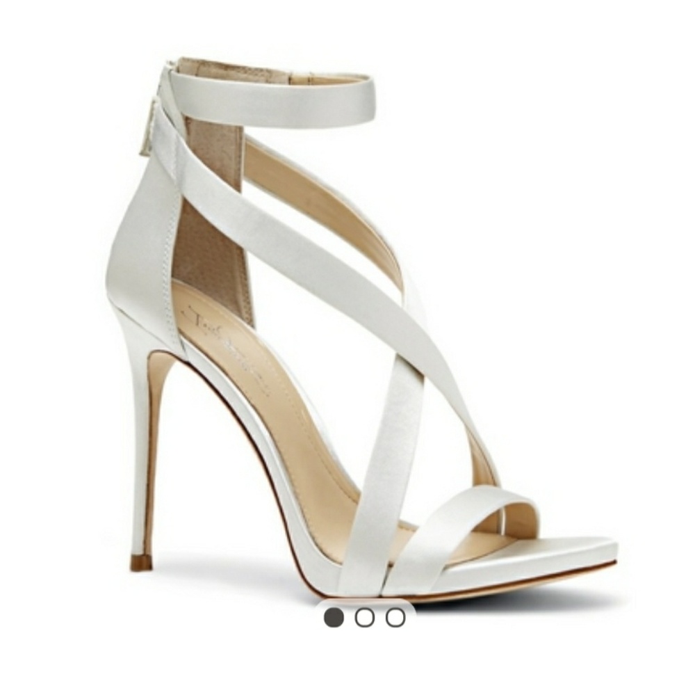 IMAGINE DEVIN - CRISSCROSS STRAP SANDAL